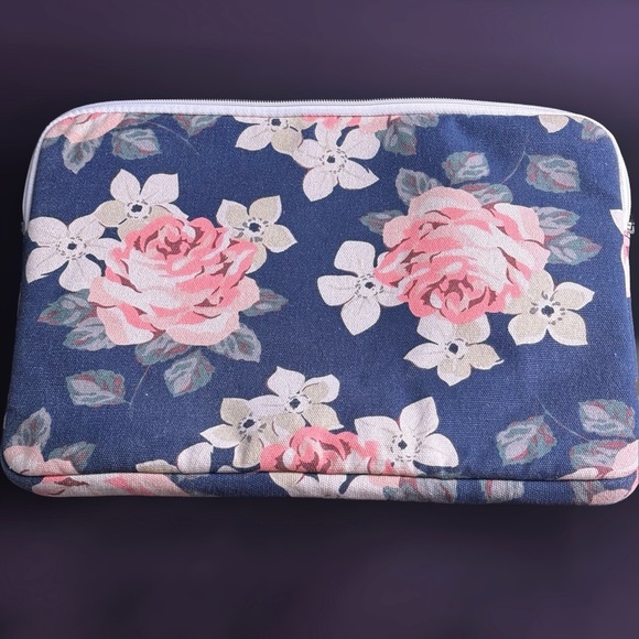 14 inch Floral Laptop Sleeve with front pocket - Picture 2 of 7